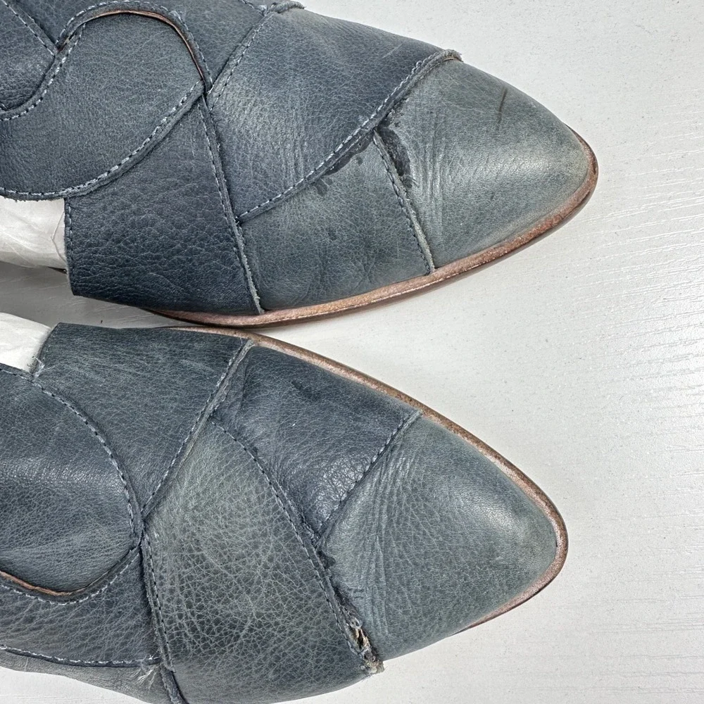 Free People Wanderlust Flats Shoes 40 distressed blue leather pointed toe-‎ Flaw